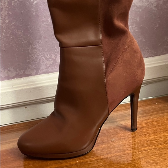 Modatope SZ 9.5 Half Leather Half Suede Chic Brown 4” Heeled Boots - Picture 13 of 14
